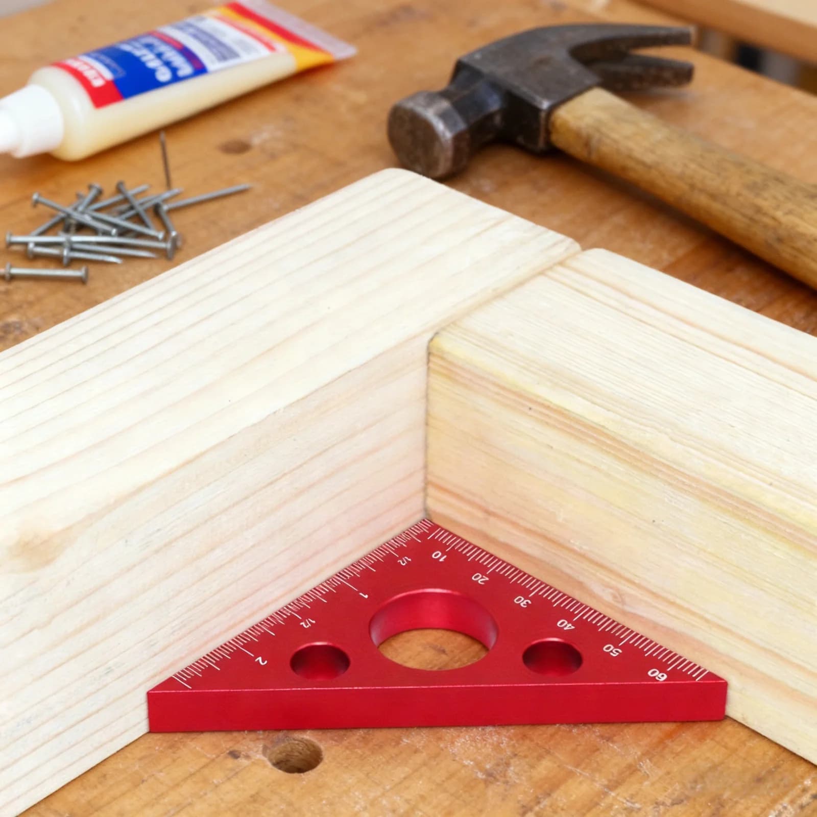 Escuadra triangular de aluminio con doble escala
